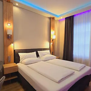Elegance Hotel Viena